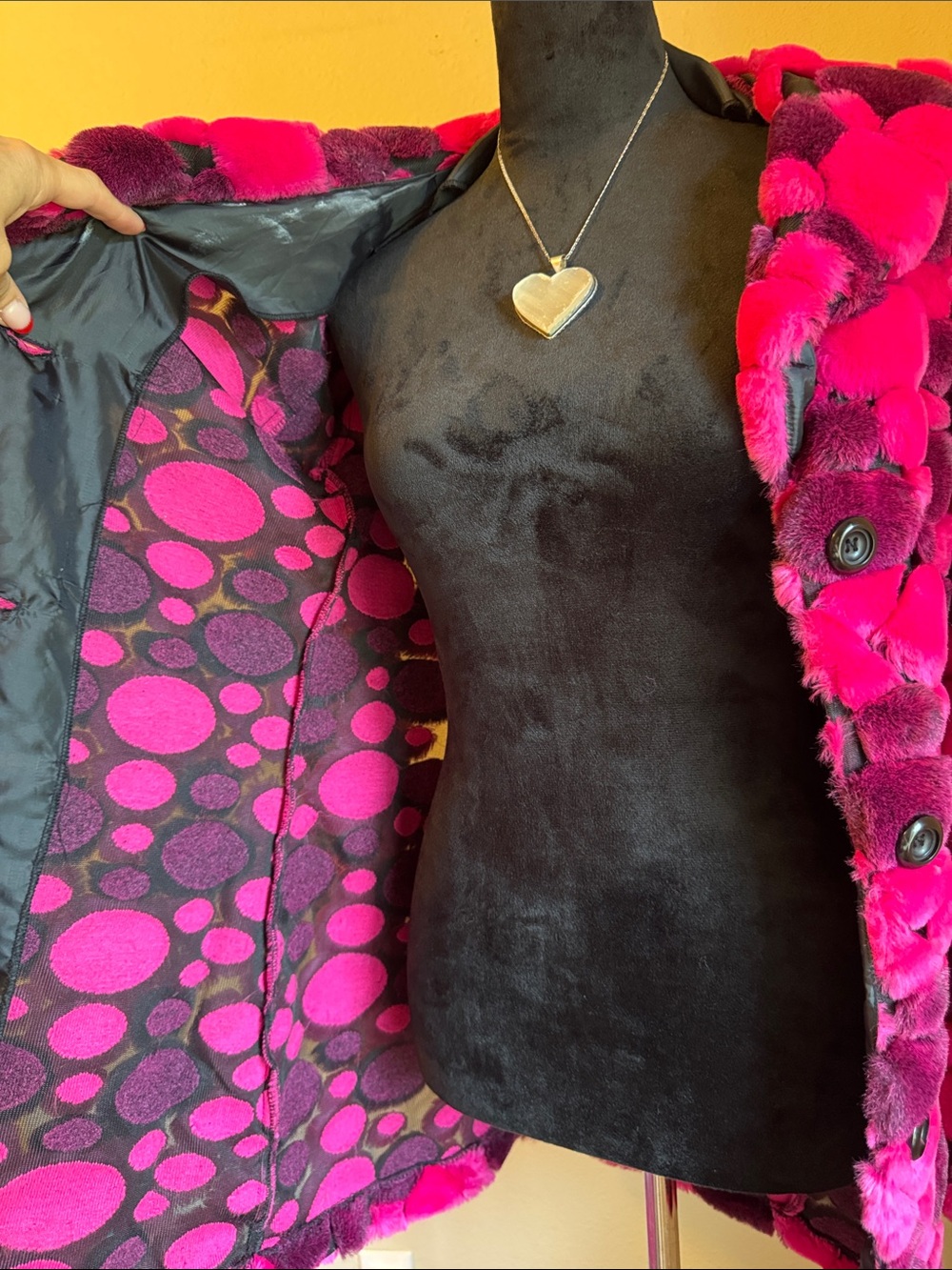 VINTAGE 90’s!!! Women’s Pink & Purple Faux Fur Coat - Picture 3 of 10